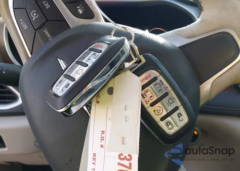 2017 Chrysler Pacifica Limited z USA, uszkodzony, nr VIN 2C4RC1GG5HR730186